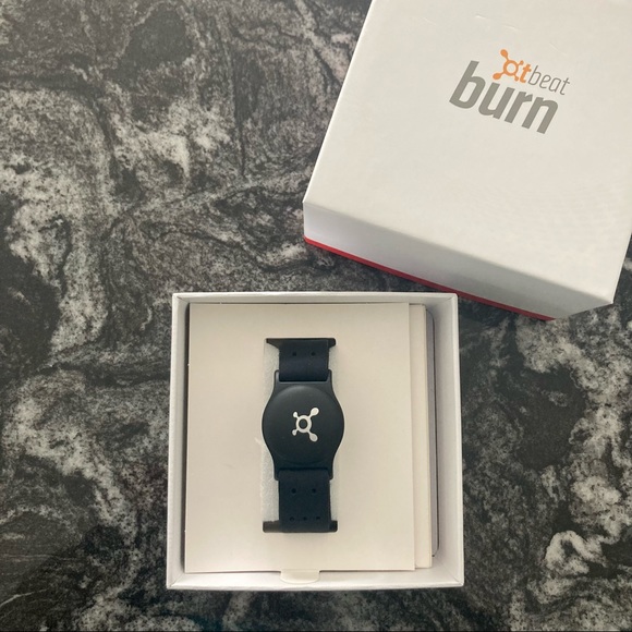 Orangetheory OTBeat 2.0 Heart Rate Monitor - Picture 3 of 4